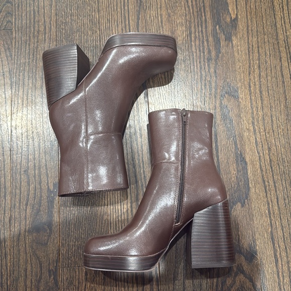 Madden Girl Amalie Bootie - dark brown / chocolate brown - women’s 7 - Picture 2 of 9